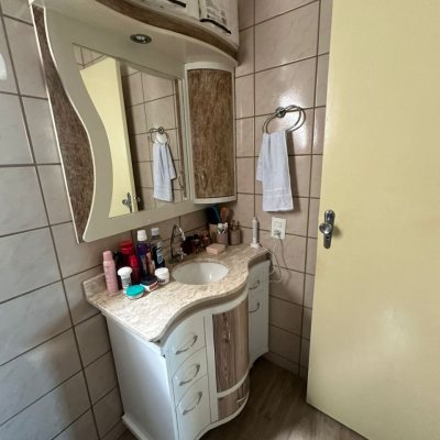 Cobertura com 183m², 3 quartos, 1 suíte, 10 garagens, no bairro Capoeiras em Florianópolis