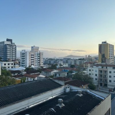 Cobertura com 183m², 3 quartos, 1 suíte, 10 garagens, no bairro Capoeiras em Florianópolis