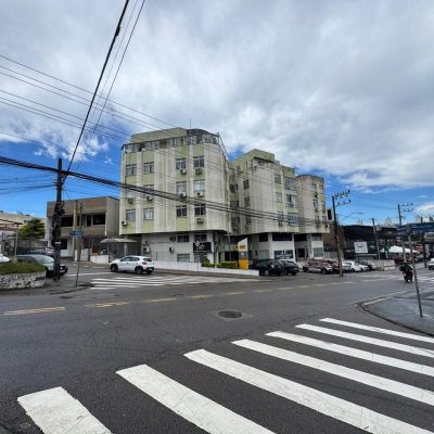Cobertura com 183m², 3 quartos, 1 suíte, 10 garagens, no bairro Capoeiras em Florianópolis