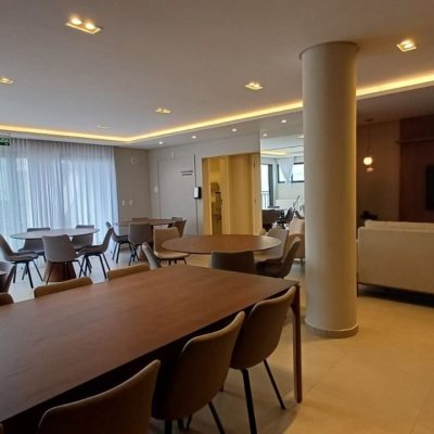 Apartamentos com 94m², 3 quartos, 10 suítes, 2 garagens, no bairro Monte Verde em Florianópolis