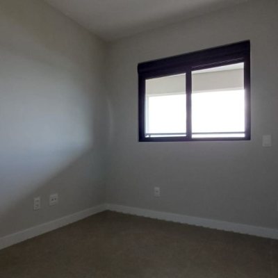 Apartamentos com 94m², 3 quartos, 10 suítes, 2 garagens, no bairro Monte Verde em Florianópolis