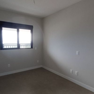 Apartamentos com 94m², 3 quartos, 10 suítes, 2 garagens, no bairro Monte Verde em Florianópolis