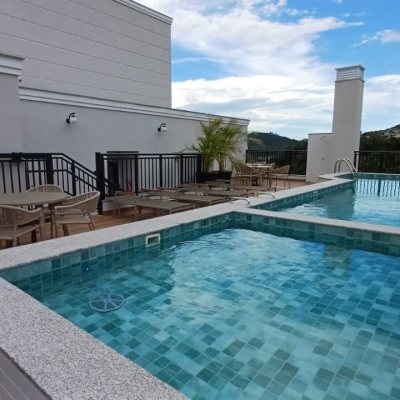 Apartamentos com 94m², 3 quartos, 10 suítes, 2 garagens, no bairro Monte Verde em Florianópolis