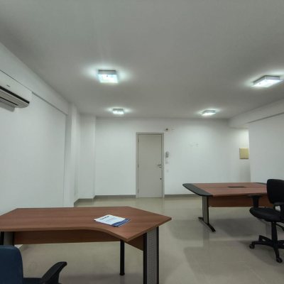 Sala com 38m², 1 garagem, no bairro Coqueiros em Florianópolis