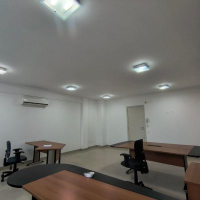 Sala com 38m², 1 garagem, no bairro Coqueiros em Florianópolis