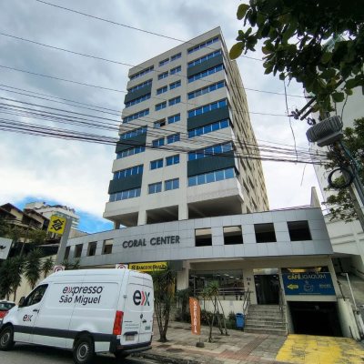 Sala com 38m², 1 garagem, no bairro Coqueiros em Florianópolis