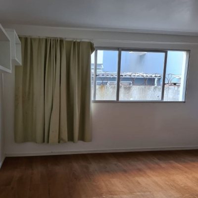 Apartamentos com 58m², 2 quartos, 1 garagem, no bairro Capoeiras em Florianópolis