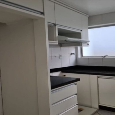 Apartamentos com 58m², 2 quartos, 1 garagem, no bairro Capoeiras em Florianópolis
