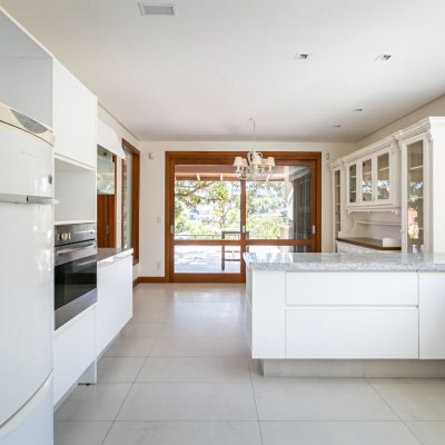 Casa em Condomínio com 600m², 3 quartos, 3 suítes, 4 garagens, no bairro Cacupe em Florianópolis