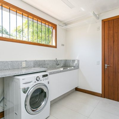 Casa em Condomínio com 600m², 3 quartos, 3 suítes, 4 garagens, no bairro Cacupe em Florianópolis