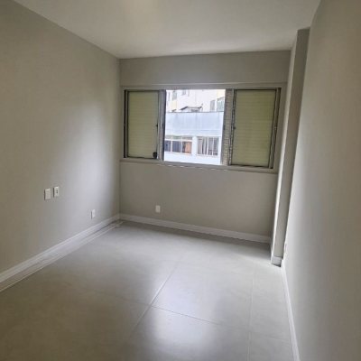 Apartamentos com 92m², 3 quartos, 1 garagem, no bairro Centro em Florianópolis