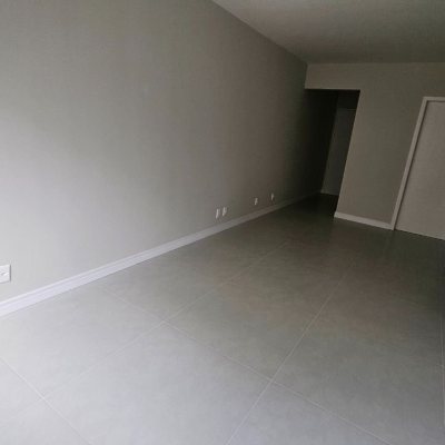 Apartamentos com 92m², 3 quartos, 1 garagem, no bairro Centro em Florianópolis