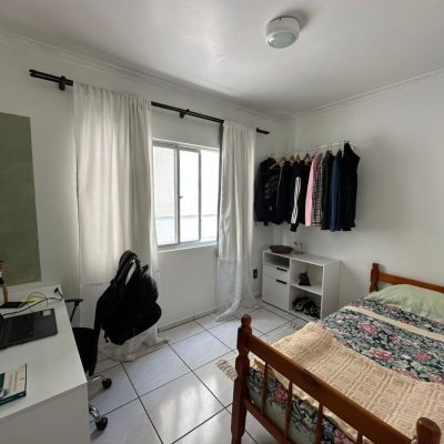 Apartamentos com 80m², 3 quartos, 1 garagem, no bairro Ponta De Baixo em São José