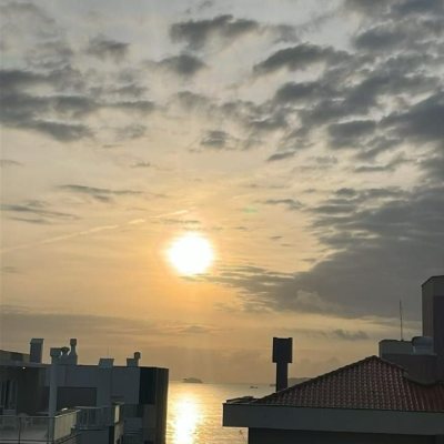 Apartamentos com 48m², 1 quarto, 1 garagem, no bairro Ingleses do Rio Vermelho em Florianópolis