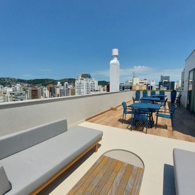 Apartamentos com 74m², 2 quartos, 1 suíte, 1 garagem, no bairro Centro em Florianópolis