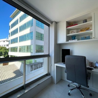 Apartamentos com 74m², 2 quartos, 1 suíte, 1 garagem, no bairro Centro em Florianópolis