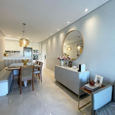 Apartamentos com 74m², 2 quartos, 1 suíte, 1 garagem, no bairro Centro em Florianópolis