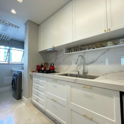 Apartamentos com 74m², 2 quartos, 1 suíte, 1 garagem, no bairro Centro em Florianópolis