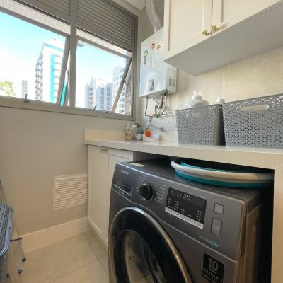 Apartamentos com 74m², 2 quartos, 1 suíte, 1 garagem, no bairro Centro em Florianópolis