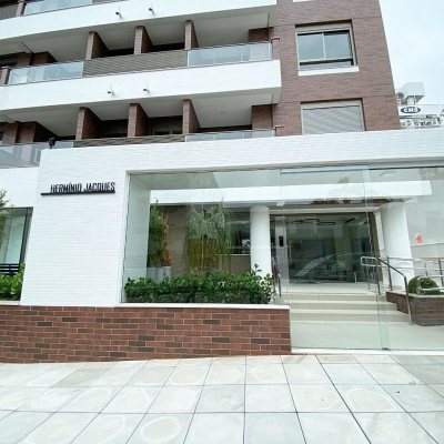 Apartamentos com 74m², 2 quartos, 1 suíte, 1 garagem, no bairro Centro em Florianópolis