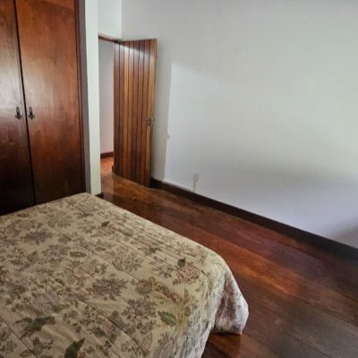 Casa Residencial com 316m², 4 quartos, 1 suíte, 2 garagens, no bairro Saco Dos Limões em Florianópolis