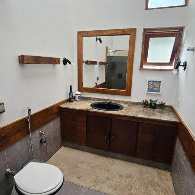 Casa Residencial com 316m², 4 quartos, 1 suíte, 2 garagens, no bairro Saco Dos Limões em Florianópolis