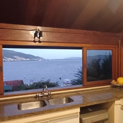 Casa Residencial com 316m², 4 quartos, 1 suíte, 2 garagens, no bairro Saco Dos Limões em Florianópolis