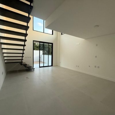Loft com 76m², 1 quarto, 1 suíte, 1 garagem, no bairro Santo Antônio De Lisboa em Floranópolis