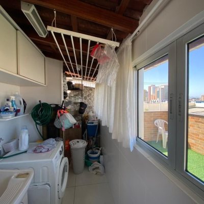 Cobertura com 139m², 3 quartos, 1 suíte, 1 garagem, no bairro Campinas em São José