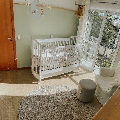 Casa Residencial com 155m², 3 quartos, 1 suíte, 2 garagens, no bairro Campeche em Florianópolis