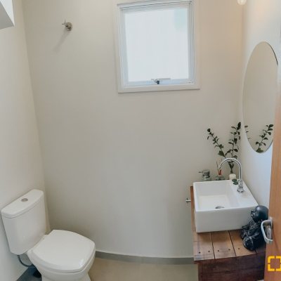 Casa Residencial com 155m², 3 quartos, 1 suíte, 2 garagens, no bairro Campeche em Florianópolis