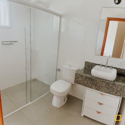 Casa Residencial com 155m², 3 quartos, 1 suíte, 2 garagens, no bairro Campeche em Florianópolis