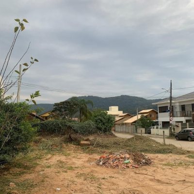 Terrenos Residenciais com 270m², no bairro Campeche em Florianópolis