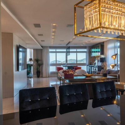 Apartamentos com 303m², 3 quartos, 3 suítes, 3 garagens, no bairro Agronômica em Florianópolis