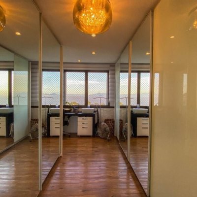 Apartamentos com 303m², 3 quartos, 3 suítes, 3 garagens, no bairro Agronômica em Florianópolis