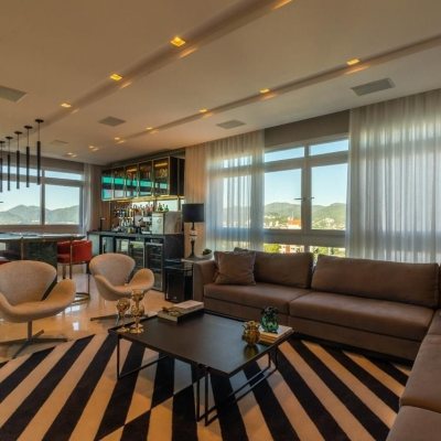 Apartamentos com 303m², 3 quartos, 3 suítes, 3 garagens, no bairro Agronômica em Florianópolis