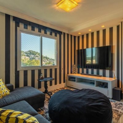 Apartamentos com 303m², 3 quartos, 3 suítes, 3 garagens, no bairro Agronômica em Florianópolis