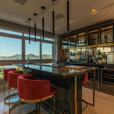 Apartamentos com 303m², 3 quartos, 3 suítes, 3 garagens, no bairro Agronômica em Florianópolis