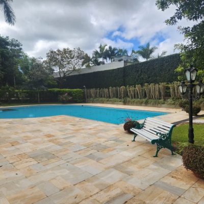 Apartamentos com 303m², 3 quartos, 3 suítes, 3 garagens, no bairro Agronômica em Florianópolis