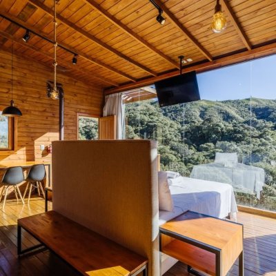 Chalé com 45m², 1 quarto, 1 garagem, no bairro Centro em Anitápolis