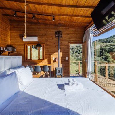 Chalé com 45m², 1 quarto, 1 garagem, no bairro Centro em Anitápolis