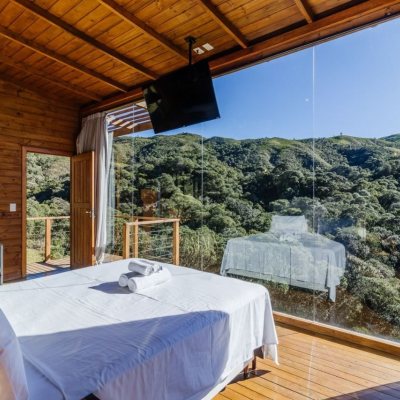 Chalé com 45m², 1 quarto, 1 garagem, no bairro Centro em Anitápolis