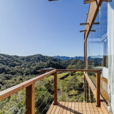 Chalé com 45m², 1 quarto, 1 garagem, no bairro Centro em Anitápolis