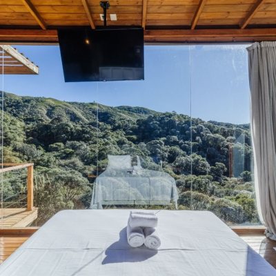 Chalé com 45m², 1 quarto, 1 garagem, no bairro Centro em Anitápolis