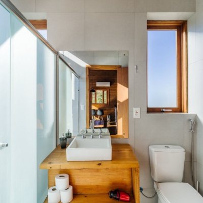 Chalé com 45m², 1 quarto, 1 garagem, no bairro Centro em Anitápolis