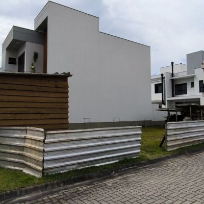 Terrenos Residenciais com 195m², no bairro Beira Rio em Biguaçu