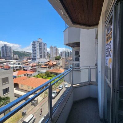 Apartamentos com 58m², 1 quarto, no bairro Kobrasol em São José