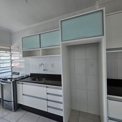 Apartamentos com 58m², 1 quarto, no bairro Kobrasol em São José