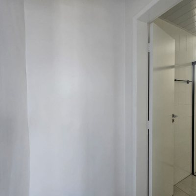 Apartamentos com 58m², 1 quarto, no bairro Kobrasol em São José