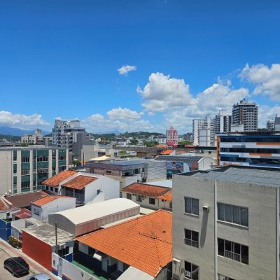Apartamentos com 58m², 1 quarto, no bairro Kobrasol em São José